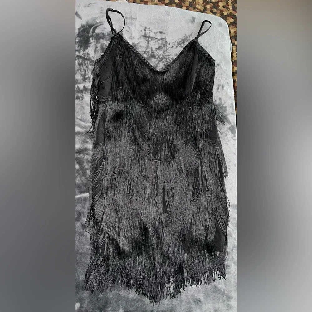 Showpo Siofra Zig Zag Fringe Mini Dress in Black Size 8 New with tag - Picture 9 of 10